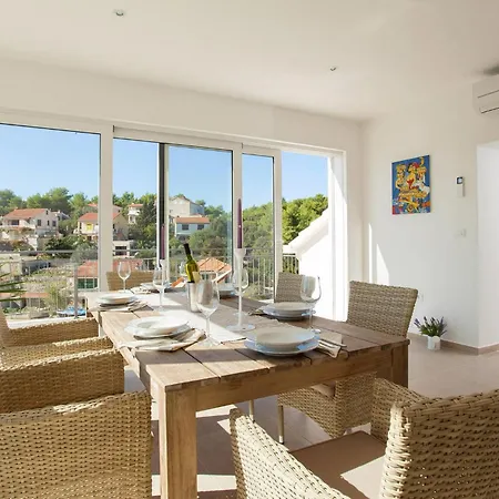 Oliver בית נופש *